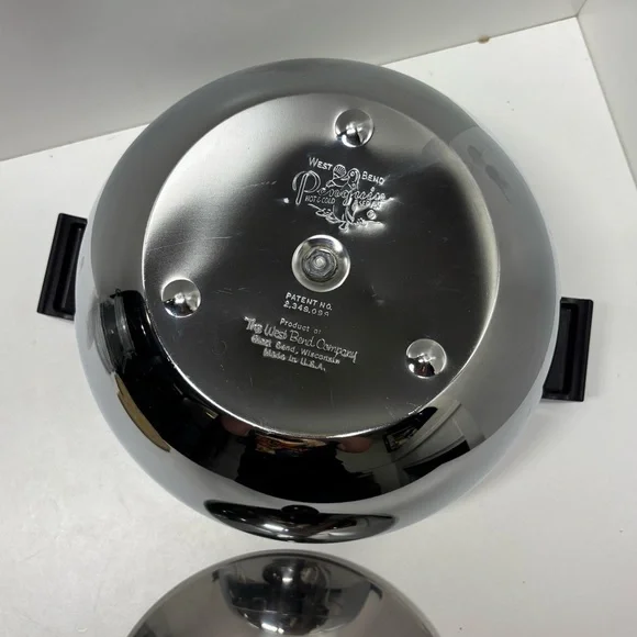 Vintage Midcentury Westbend Penguin chrome insulated hot and cold server - Picture 4 of 6